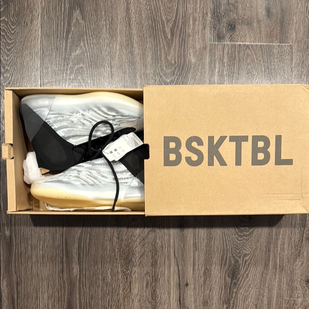 Yeezy Basketball Shoes